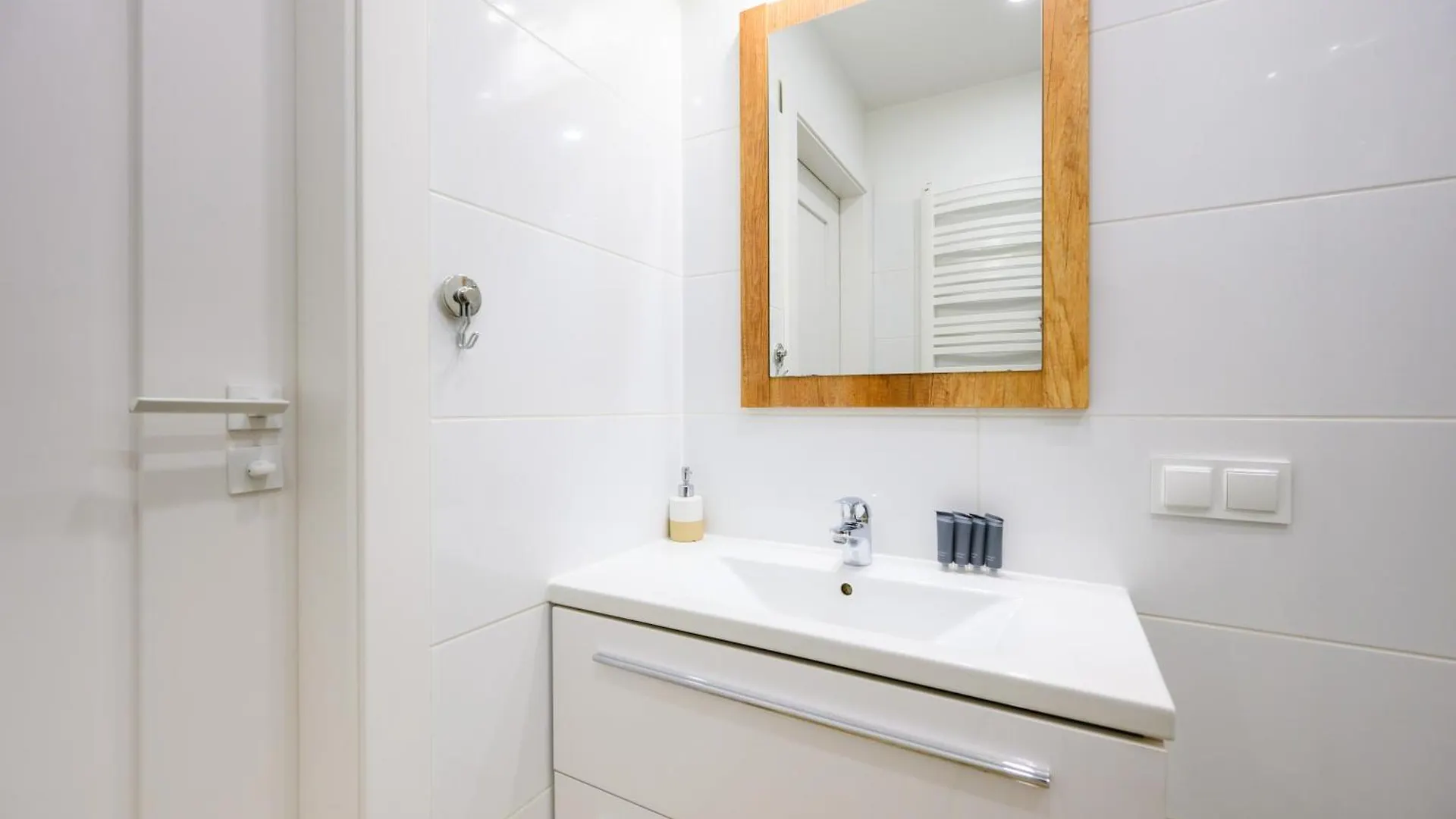3 Maja 32B -A & C By Homeprime Sopot Apartment