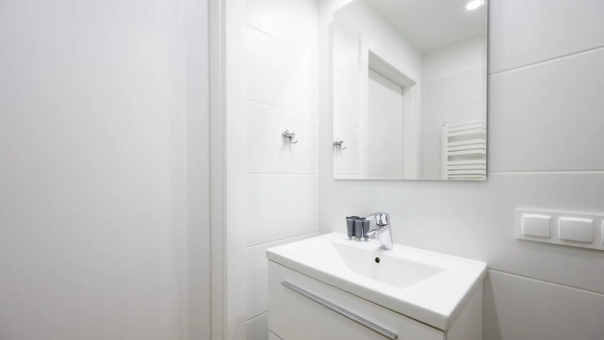 3 Maja 32B -A & C By Homeprime Sopot Poland